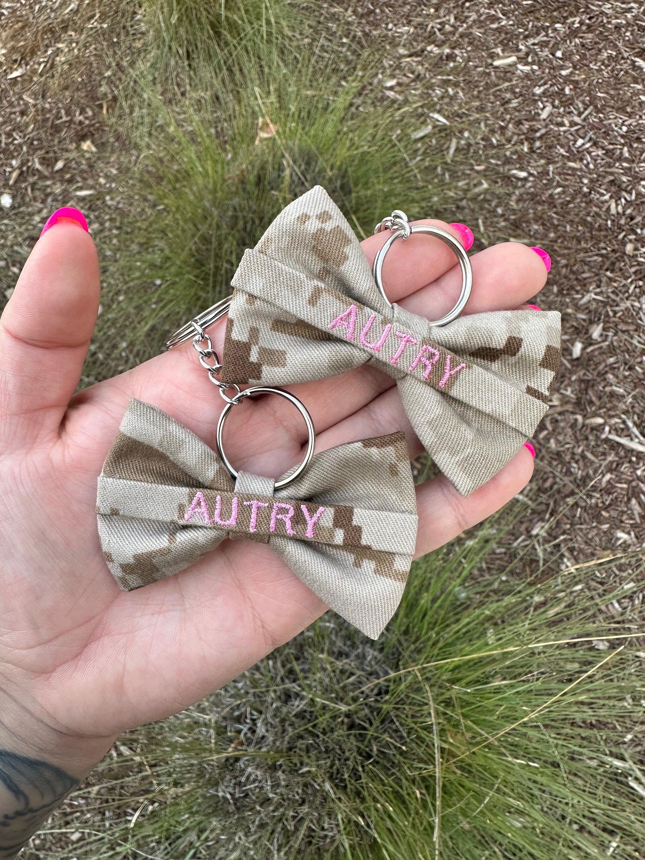 Military Bow Keychain